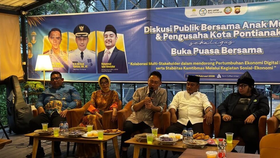 "Wali Kota Pontianak Edi Kamtono menyoroti potensi ekonomi dari 43 ribu mahasiswa dan sektor jasa sebagai peluang usaha bagi generasi muda di era digital."