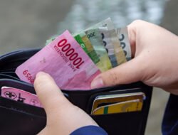 Tips Mengatur Gaji UMK Agar Tetap Bisa Menabung