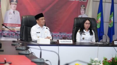 Gubernur Kalimantan Barat Ria Norsan saat memberikan arahan strategis terkait peningkatan IPM dan DBH pajak di hadapan jajaran Pemkab Sanggau, Rabu (25/2/2026).