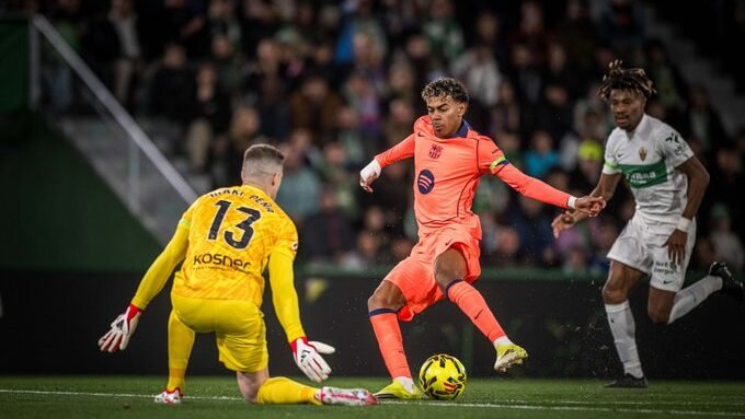 Hasil Elche vs Barcelona: Skor 3-1, Rashford Cetak Gol