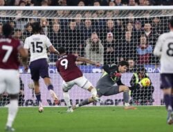Hasil Liga Inggris: Benjamin Sesko Cetak Gol Menit 96, Manchester United Imbang 1-1 Lawan West Ham United