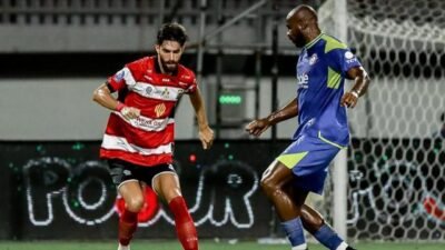 Madura United vs Arema FC Berakhir Imbang 2-2