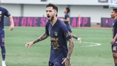 Persita Comeback Menang 2-1 Atas PSBS Biak