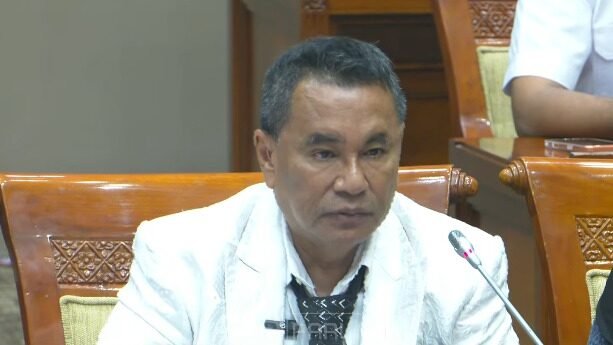 Pengacara Hotman Paris memberikan keterangan dalam RDPU bersama Komisi III DPR RI terkait pembelaan terhadap ABK Fandi Ramadhan dalam kasus sabu 2 ton. (Dok. Ist)