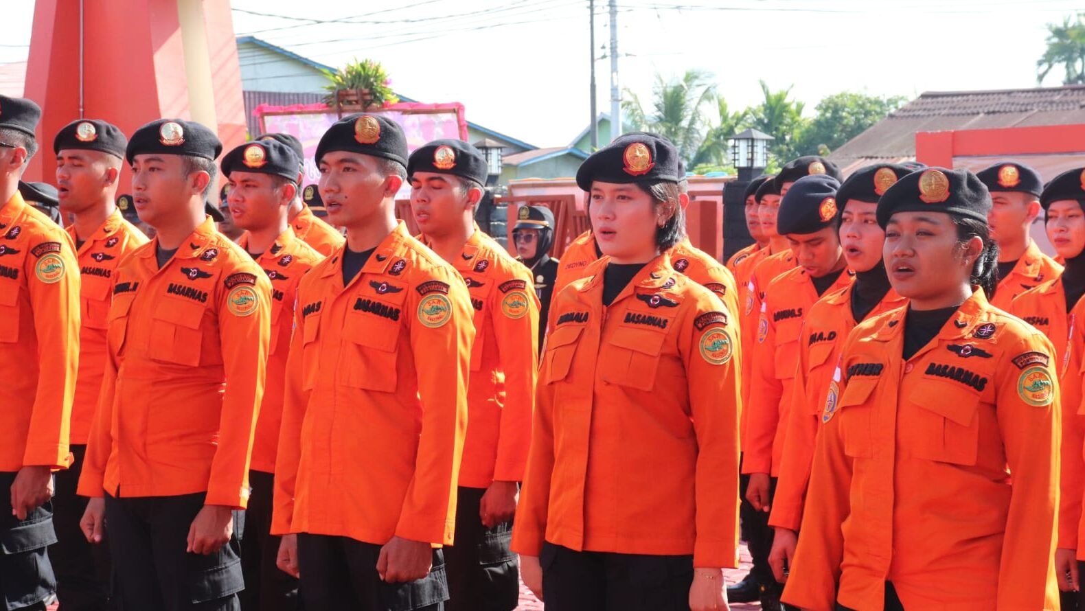 "Memasuki usia ke-54, Badan Nasional Pencarian dan Pertolongan (Basarnas) melalui Kantor SAR Pontianak menyoroti pentingnya evaluasi kapasitas SDM dan koordinasi antarinstansi."