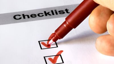 Ilustrasi - Simak 20 kunci sukses usia 20-an yang wajib diterapkan, mulai dari manajemen keuangan, pengembangan karier, kesehatan, hingga investasi aset. (Dok. Ist)