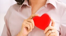 Ilustrasi - Fenomena serangan jantung di usia produktif semakin sering terjadi akibat akumulasi gaya hidup yang tidak sehat, tingkat stres yang tinggi, serta kurangnya aktivitas fisik. (Dok. Ist)