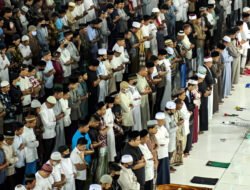 Taktik Jaga Stamina Salat Tarawih Tanpa Mengantuk