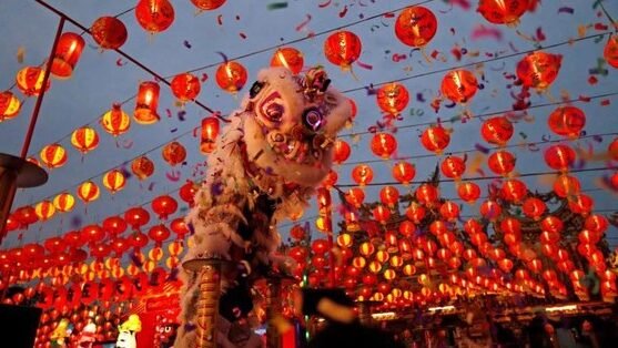 "Bingung mau kirim pesan apa saat malam Imlek? Simak kumpulan ucapan Sa Cap Meh yang penuh makna untuk keluarga, teman, dan rekan bisnis."