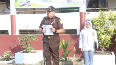 "Kejati Kalbar menggelar program Jaksa Masuk Sekolah di SMAN 9 Pontianak untuk mengedukasi siswa mengenai bahaya narkoba, judi online, dan perundungan."