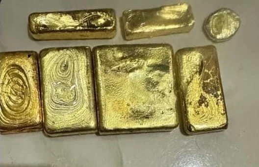 'Praktik peredaran emas PETI di Melawi diduga mencapai Rp360 miliar per bulan. Simak alur distribusi terstruktur dari Nanga Pinoh hingga jaringan di Pontianak."