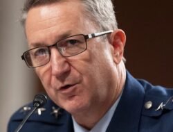 Jenderal Dan Caine Ingatkan Trump: Serangan ke Iran Bisa Picu Korban Massal bagi AS dan Sekutu