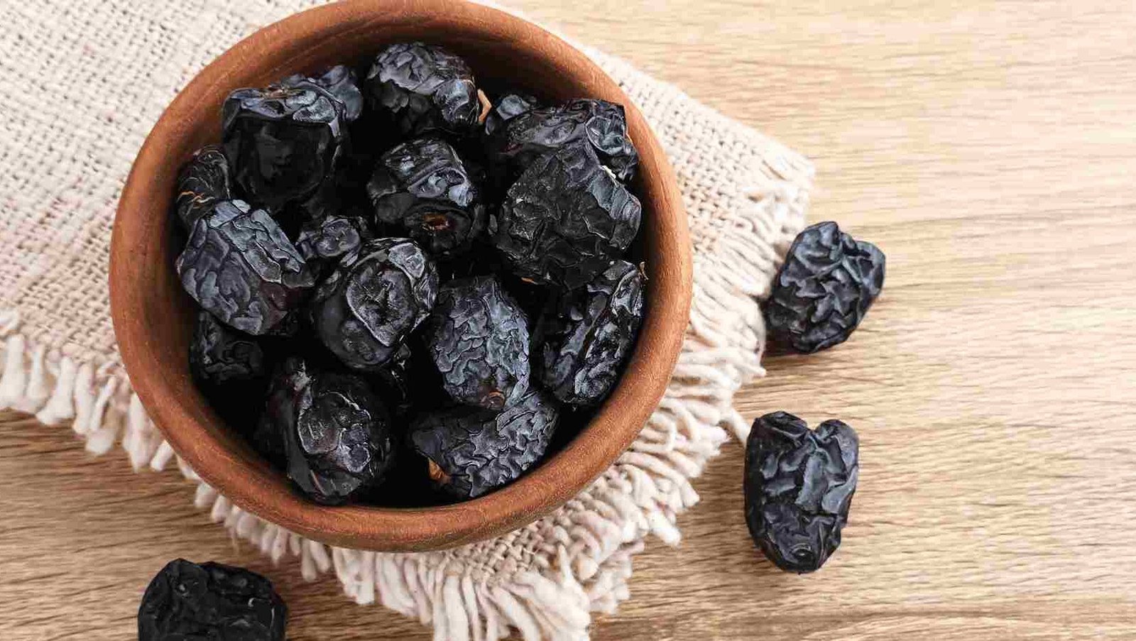 "Sedang mencari kurma untuk buka puasa? Simak ulasan lengkap jenis-jenis kurma mulai dari Ajwa hingga Sukari beserta perbedaan tekstur dan profil rasanya di sini."