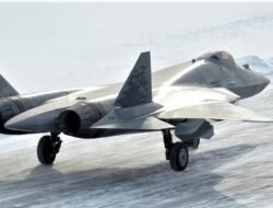 Rusia Serahkan Batch Terbaru Jet Tempur Su-57 dengan Konfigurasi Teknis Baru