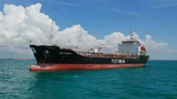 Ilustrasi - Kendala Jalur Sungai, Stok BBM Putussibau Utara Kini Bergantung pada Armada Darat Pontianak