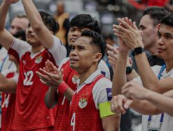 Tangisan di Depan Singgasana