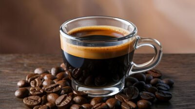 Ilustrasi - Mengapa orang ramai membicarakan Koptagul? Simak kisah di balik istilah Kopi Tanpa Gula yang kini menjelma jadi gaya hidup dan simbol kejujuran nan elegan. (Dok. Ist)