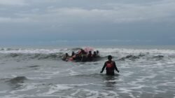 "Tim SAR Gabungan menemukan jasad Hazis Abrar Alfaziri yang terseret ombak di Pantai JS Resort Temajuk, Sambas, berjarak 1,5 km dari lokasi awal."