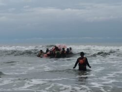 Dua Hari Pencarian, Korban Tenggelam di Pantai Temajuk Ditemukan Meninggal Dunia
