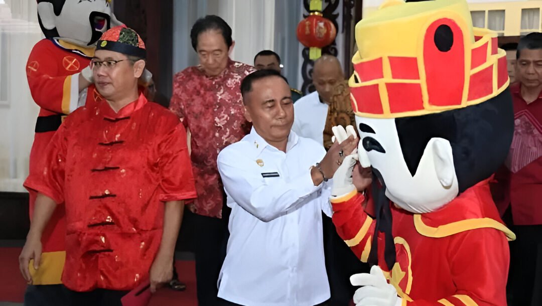 Wakil Gubernur Kalbar Krisantus Kurniawan menghadiri perayaan Imlek 2577 bersama PSMTI dan masyarakat Hakka di Pontianak serta Kubu Raya. (Dok: Adpim Prov Kalbar)