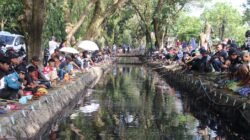 "Lomba mancing amal di Jalan Ampera Pontianak diikuti 1.700 peserta. Wagub Kalbar dorong potensi wisata parit dan bantuan sosial jelang Ramadhan."