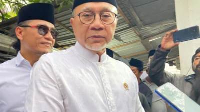"Waketum PAN Eddy Soeparno dorong duet Prabowo-Zulhas di Pilpres 2029. Alasan dongkrak suara partai dan manfaatkan penghapusan presidential threshold jadi sorotan."