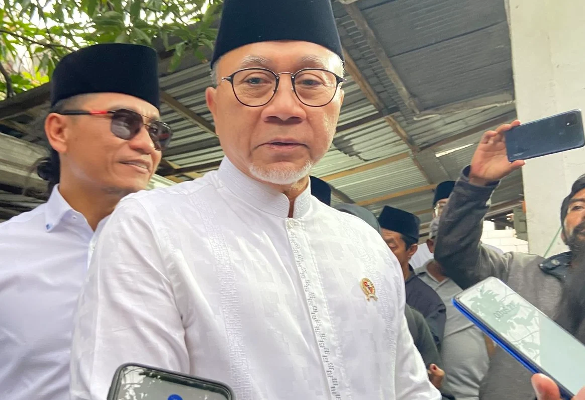 "Waketum PAN Eddy Soeparno dorong duet Prabowo-Zulhas di Pilpres 2029. Alasan dongkrak suara partai dan manfaatkan penghapusan presidential threshold jadi sorotan."