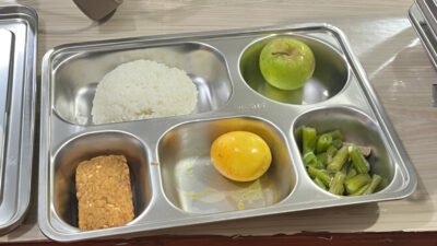 Ilustrasi - Sebanyak 743 siswa dan 50 guru di SMA Negeri 1 Rasau Jaya menolak menu MBG tersebut karena menilai sajian yang ada tidak memenuhi standar pemenuhan gizi. (Dok. Ist)