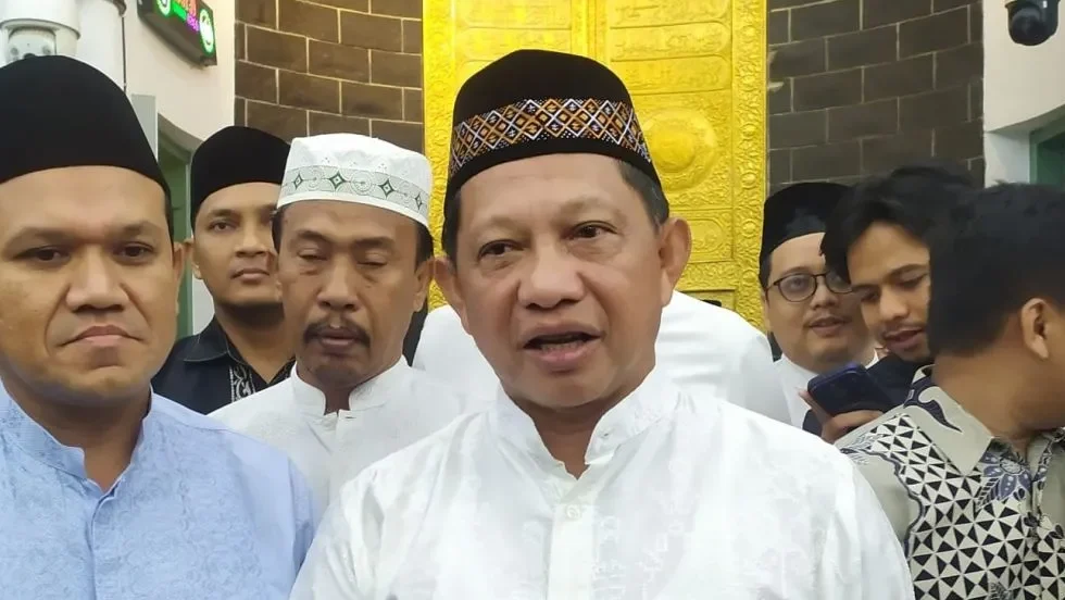 Mendagri Tito Karnavian saat memberikan keterangan pers terkait progres rehabilitasi dan rekonstruksi pascabencana di Aceh.