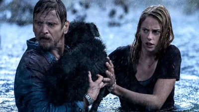 "Di balik teror predator, film Crawl menyimpan pesan mendalam tentang hubungan ayah dan anak. Simak 4 momen kekeluargaan yang menyentuh hati dan penuh makna."