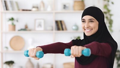 Ilustrasi - Bingung kapan waktu terbaik olahraga saat puasa? Simak jawaban lengkap atas pertanyaan umum mengenai tips olahraga agar tetap bugar tanpa lemas. (Dok. Ist)