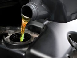 Cara Merawat Mesin Motor Agar Tetap Irit Bensin