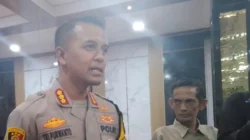 "Polresta Pontianak memetakan rute pawai obor dan memberlakukan rekayasa lalu lintas. Pesta kembang api dipusatkan di Jalan Gajah Mada untuk antisipasi kebakaran."