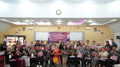 Wakil Bupati Sanggau, Susana Herpena, saat penutupan program Mentoring Berbasis Analisis Kebutuhan bagi Guru Bahasa Inggris di Kabupaten Sanggau.