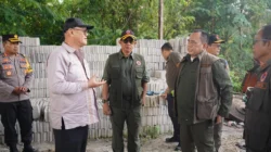 "BNPB menargetkan pembangunan 914 unit huntara bagi warga terdampak banjir dan longsor di Bener Meriah selesai pertengahan Februari. Simak detail skema pemulihannya."