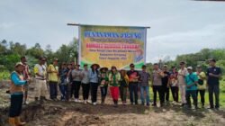 Penanaman jagung Program Ketahanan Pangan BUMDes Gunung Tunggal Desa Runjai Jaya Kecamatan Marau. (Dok. HO/Faktakalbar.id)