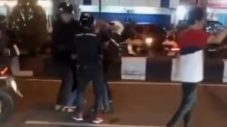 Tim Jatanras menangkap Pria Bawa Sajam di Pontianak yang viral karena mengancam warga.