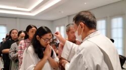 "Sambut masa pertobatan dengan makna mendalam. Simak 5 persiapan penting jelang Pra Paskah (Lent) bagi umat Katolik, mulai dari niat hingga aksi kasih."