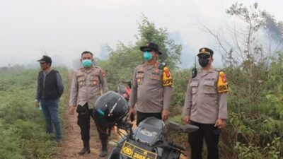 Polres Mempawah lakukan groundcheck titik hotspot Karhutla di Desa Anjungan Dalam.