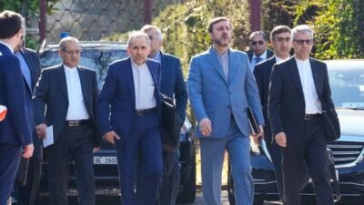 Jajaran delegasi diplomatik saat menghadiri perundingan nuklir antara Amerika Serikat dan Iran yang dimediasi oleh Oman di Jenewa, Swiss. (Dok. HO/Faktakalbar.id)