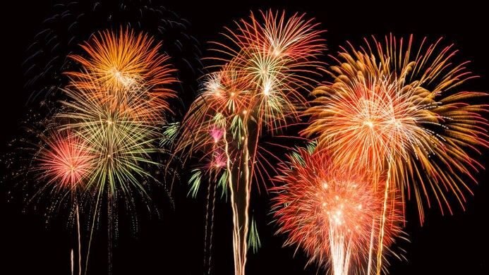 Ilustrasi kembang api. Pemkot Pontianak izinkan Pesta Kembang Api Imlek 2577 terpusat di Jalan Gajah Mada. (Dok. Ist)