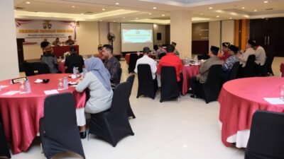 Polda Kalbar gelar pembinaan Ormas tingkat provinsi tahun 2026 untuk perkuat Sinergi Polda Kalbar dan Ormas dalam menjaga stabilitas Kamtibmas dan demokrasi.