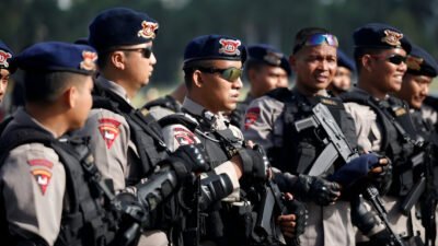 Kenali tugas pokok polisi berdasarkan UU No. 2 Tahun 2002. Panduan lengkap mengenai wewenang, aturan senjata api, dan hak warga negara. (Dok. Ist)