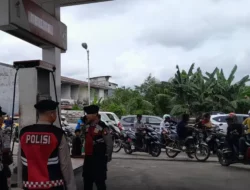 Antrean BBM Masih Terjadi, Polres Melawi Siagakan Personel di Sejumlah SPBU