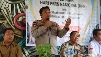 "Peringatan HPN 2026 di Sekadau menyoroti ancaman hoaks berbasis AI. Pers diingatkan untuk tetap kritis dan mengutamakan verifikasi di tengah kecepatan teknologi."