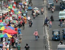 Pramono Larang PKL Jualan di Trotoar, Publik Desak Penertiban Jakarta Dilakukan Secara Permanen