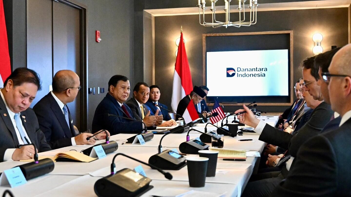 Presiden Prabowo Subianto memimpin pertemuan dengan 12 CEO perusahaan investasi besar Amerika Serikat di Washington D.C. (Dok. HO/Faktakalbar.id)