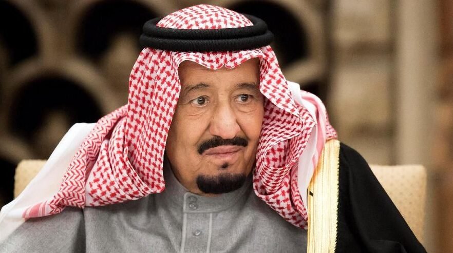 "Raja Salman instruksikan pencairan bantuan sosial senilai Rp13 triliun untuk warga Arab Saudi. Simak rincian nominal bantuan per keluarga dan dampaknya bagi Indonesia. "