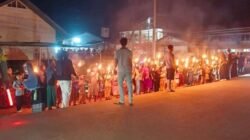 Ratusan warga ikuti Pawai Obor di Desa Kedukul, Sanggau untuk menyambut Ramadhan 1447 H.