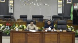 Wakil Ketua Komisi II DPRD Ketapang M. Eri Setyawan memimpin RDPU terkait mediasi konflik lahan di ruang Rapat Paripurna. (Dok. HO/Faktakalbar.id)